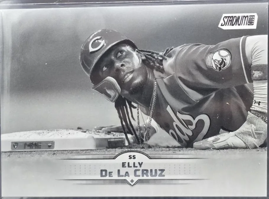 Elly De La Cruz #16