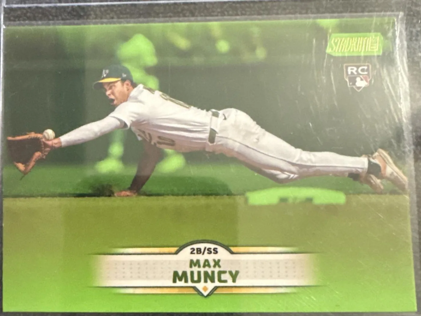 Max Muncy #28